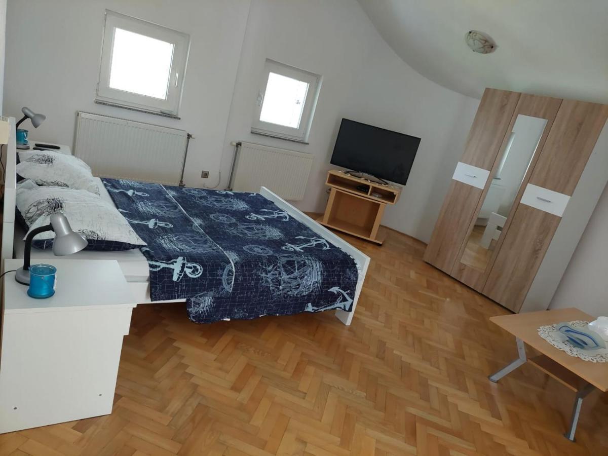 Apartments "Jope I Toni" 比奥格勒·纳·莫鲁 外观 照片